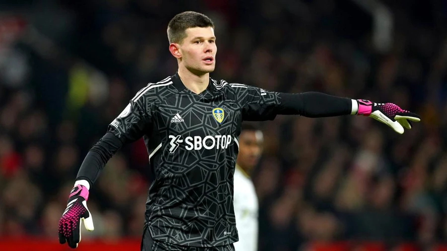 Football story: Illan Meslier signs for Arsenal